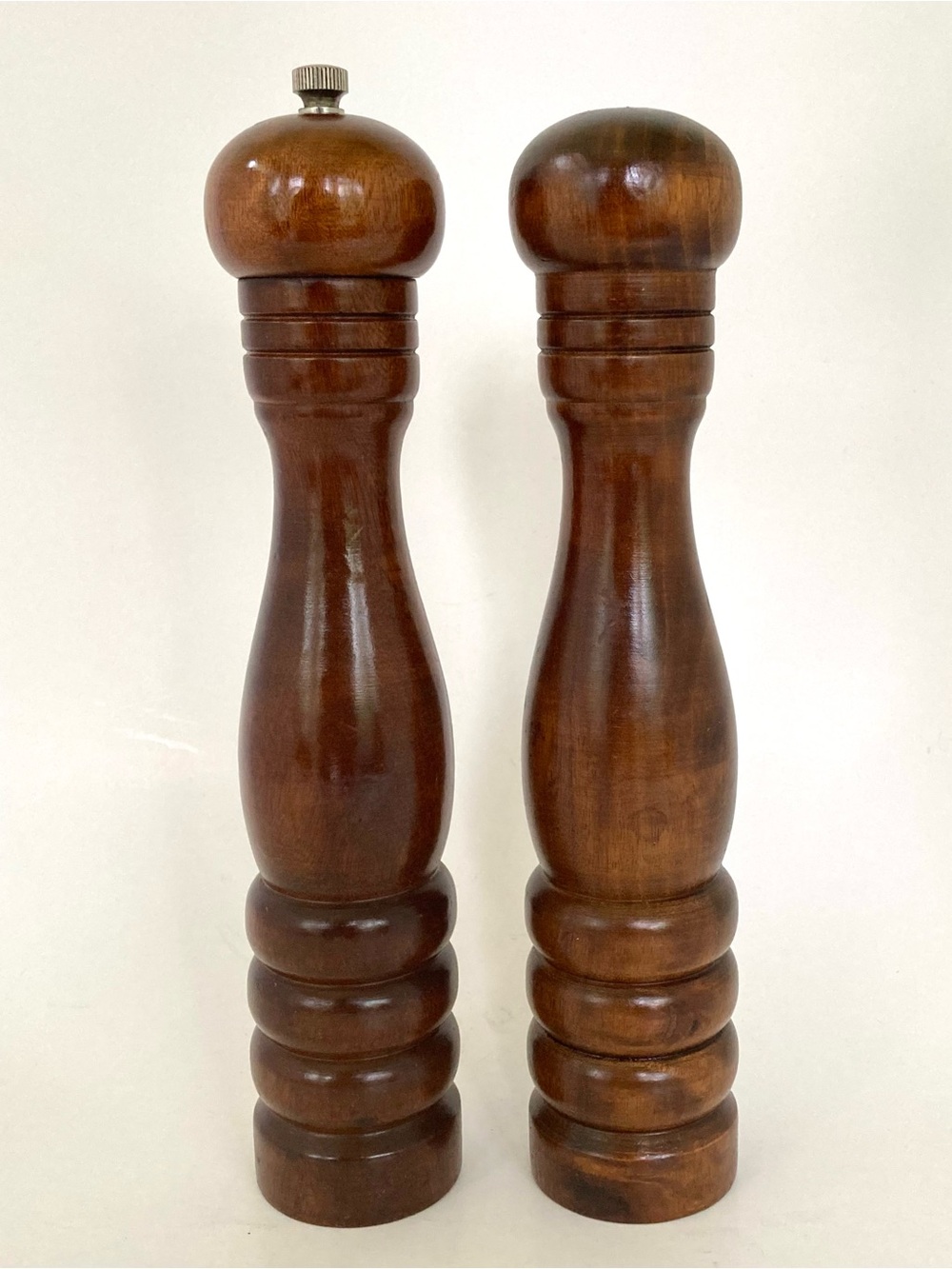 Wooden Salt and Pepper Mill Set - Brown